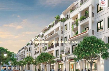 Bán căn  liền kề góc tại Vinhomes Cổ Loa, diện tích 290m2 . Gần hồ , gần công viên . Nằm trong phân khu siêu vip .Gía mua trực tiếp chủ đầu tư triết
